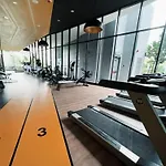 Neu Suites Cozy 2 Bedrooms Family House