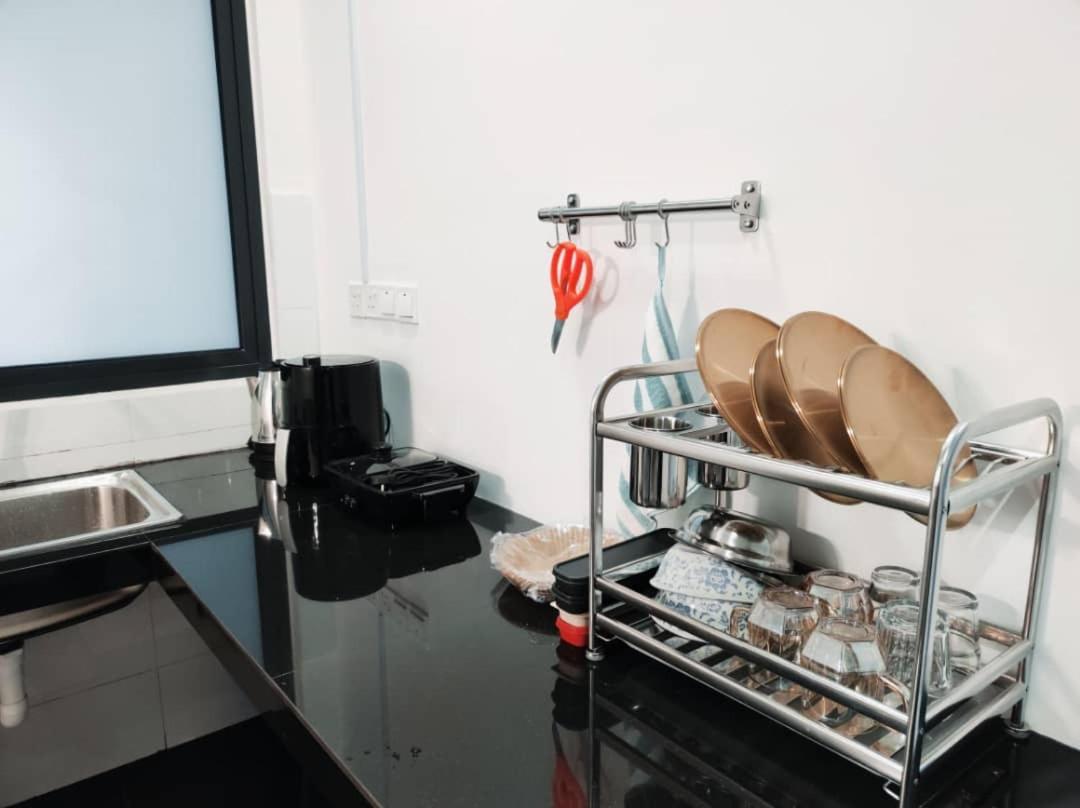 Neu Cozy 2 Bedrooms Family House Kuala Lumpur